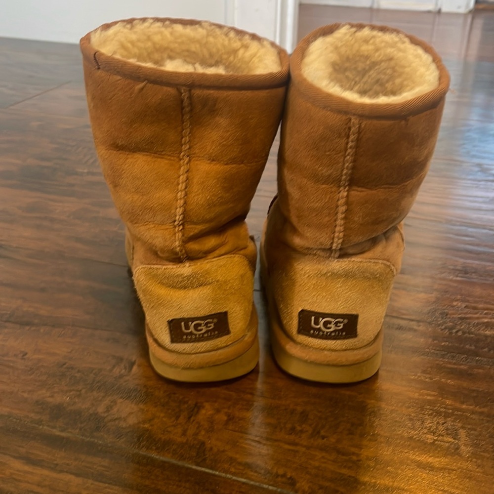 Ugg Classic short boot